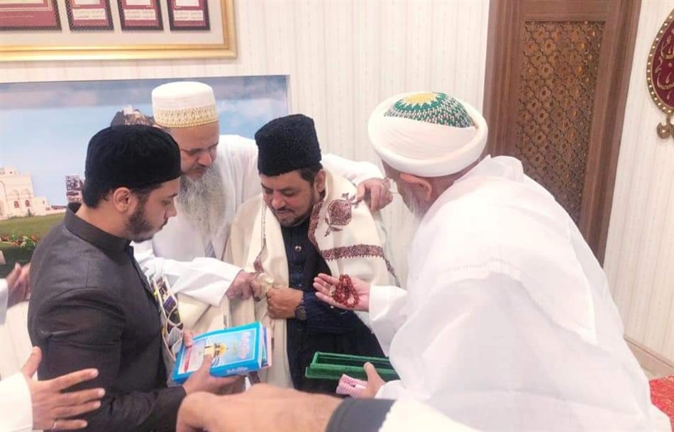 With His Holiness Dr. Syedna Mufaddal Saifuddin
