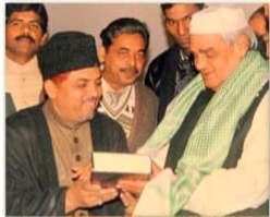 Presenting the Holy Quran to Prime Minister Atal Behari Vajpayee